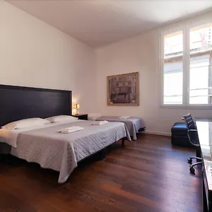 *** Guest house Parigi Italy